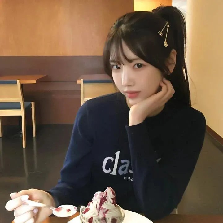 红色白鹦鹉